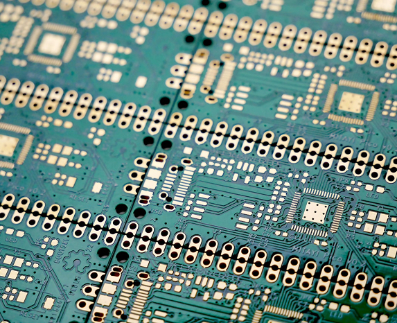 Circuit imprimé avec composants électroniques